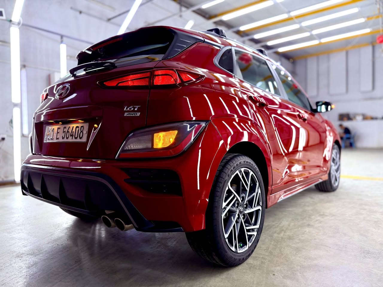 ***********
السلام عليكم  بيع او مراوس 
 هونداي كونا Nline احمر موديل 2022 رقم بغداد باسمي
هزه جديده رقم جديد تحويل ثاني يوم
السيارة ضرره فقط  👇🏻👇🏻👇🏻👇🏻👇🏻
((((( طخة بل بنيد + شبرين تعديل بارد جاملغ بدون ايرباك ضرر بسيط  صور الحادث موجودة
✅((((((( مكفولة من الايرباك كفالة عامة ))))))✅
ماشيه 22 الف ميل
المواصفات 
بصمة ابواب + تشغيل 
شاشة دجتال عداد الكتروني
شاشة حجم كبير + نضام car play + خزن 500G
كاميرا خلفية دوارة
ويل حجم 18
كشنات مختم N
تحكم ستيرن 
نضام مانع الانحدار 
هيترات بل كشنات
هيتر دركة 
شاحنه طوارئ لاسلكي
رادارات جانبية 
شاشة عرض الاعطال
٣ انضمة قيادة ايكو سبورت وعادي
تبريد شركة طسة مال شركة سياره جديدة جدا 
وعلى ايدي اني المستورد السياره مكفوله من النقص 
 سيرفس كامل دهن فلاتر موتل بانزين فول بولش عام نانو سيراميك 
اذا بيها نقص الف دينار ادفعة الف دولار 
محرك 1600 توربو طياره
السيارة جديدة اي نقص مابيه من الداخل والخارج  
اي استفسار هذا رقمي *********** بغداد, العراق
