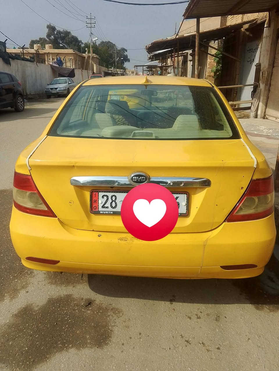 السلام عليكم سياره بي واي دي موديل 2011 رقم انكليزي السيارة جاهز تخم تاير وبارتي وكير ومكينه جاهزه لا هئيه لا غرمه مصفره السعر 35 وبيه مجال بسيط سياره مال جناي مكلف بل نشر ***********
