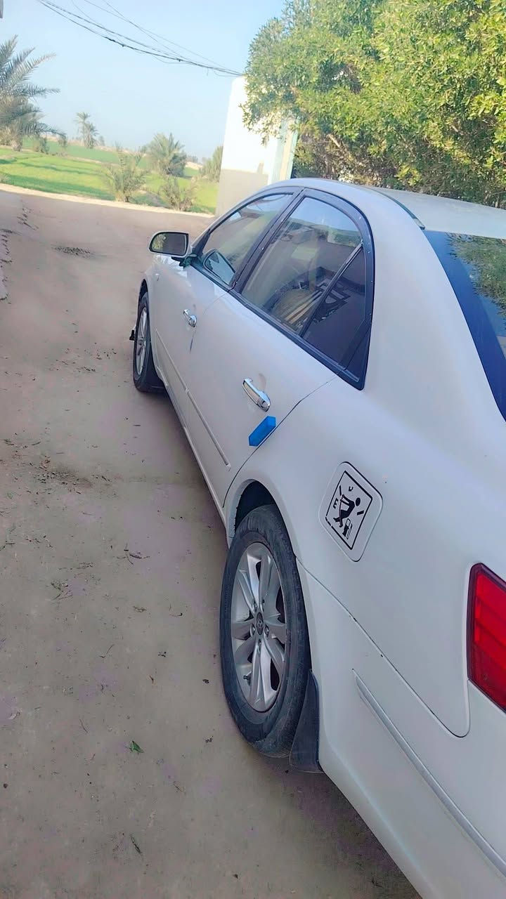 السلام عليكم سوناتا للبيع موديل 2010 خليجي سياره محرك ٢٤٠٠ تبريد ثلج كير محرك كفاله تخم تاير جديد *********** تصال *********** واتساب
