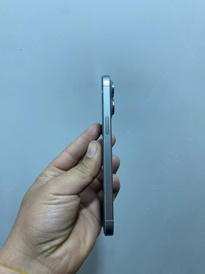 سلام عليكم
ايفون 15برو ماكس 
ذاكره 256
بطاريه 89
نضافه الله شاهد 100%100
ملحقات كامله 
الهاتف ***********وتساب موجود 
فيس موجود 
وبل خدمه لشراي 
مكاني بغداد
