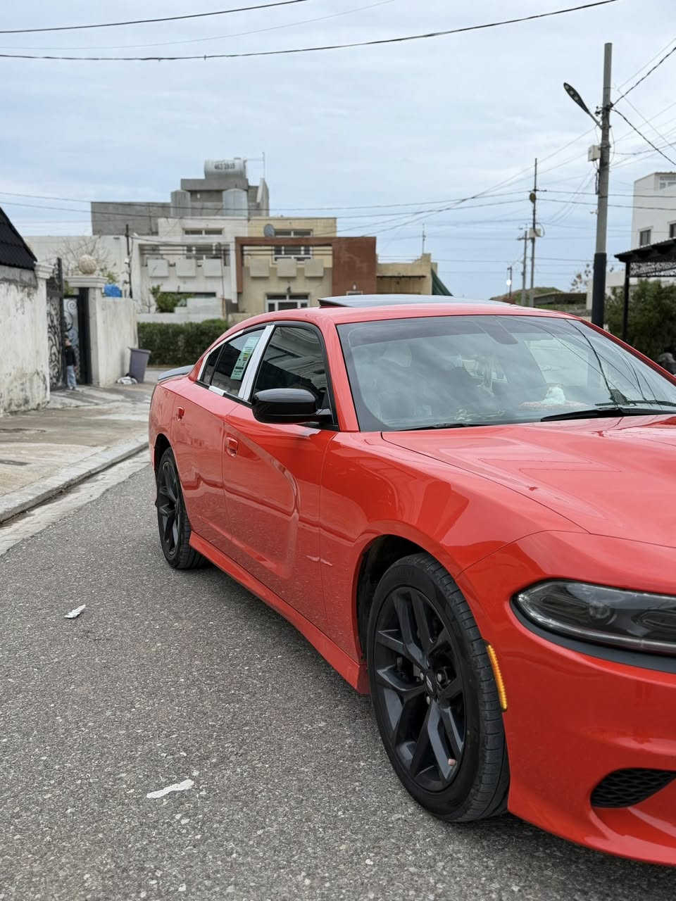 سلام عليكم جارجر جيتي بلص (2023)بس بدون رادار حادث السياره (حالوب كل السياره ) انطيك السياره كله اني السياره فول فتحه كشن كهرباء تايرات تخم جديد السياره نضيفه علا وضع الشركه المكينه كبس شرط دعاميات بدون صبغ السياره فول السياره مكفوله من الصبغ البارد فقط بل باب الخلفي شبر فقط السياره جديده حيل رقم التلفون ***********(مكان السياره اربيل )+لا أتواجد في المعرض اني جناي مو بايع شاري السياره اني كصيته من امريكا 🇺🇸
