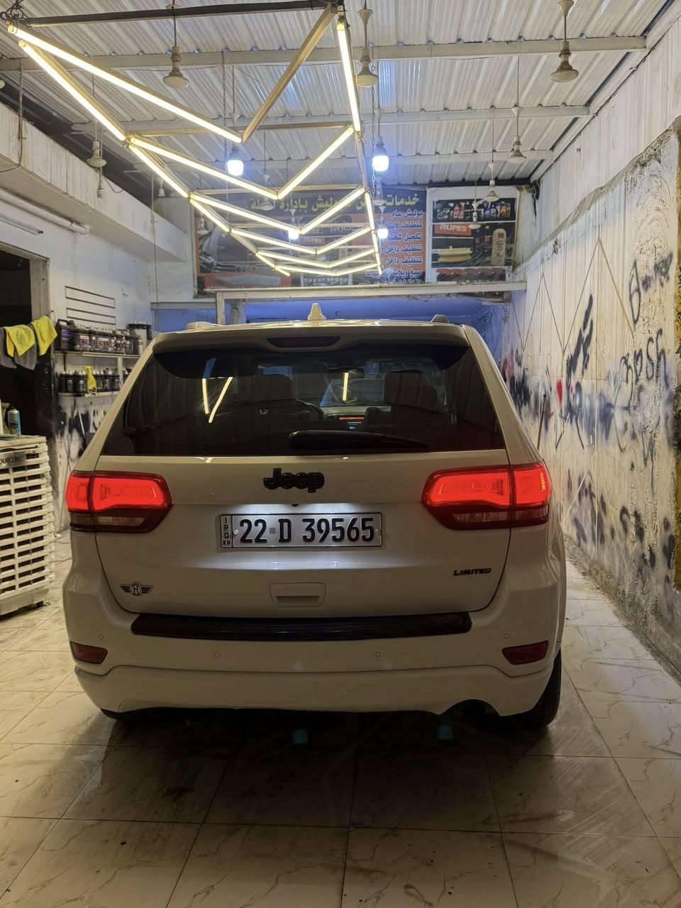 السلام عليكم
جيب موديل 2014خليجي فول
 
كير محرك شرط مامفتوح 
لا صرف لابخار مكفول 
رقم اربيل دولي جديد
 
  السياره بيه 5قطع صبغ بدون دواخل بدون ايرباك مكفول 
صدر امامي خلفي كله جديد
كاربائي كله شغال مابي نقص

سعر179ورقه بي مجال قليل 

عنوان كركوك داخل مدينه

***********
