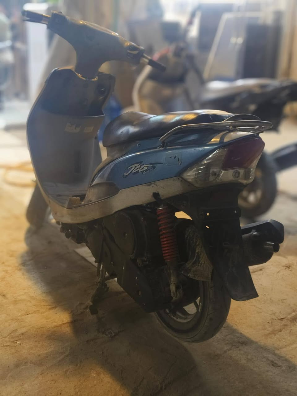 السلام عليكم منغولي كامله مكمله ماناقصها برغي شلعه معدل دراجه ناعمه الدراجه الوجه موجود وشاده مكاني نجف 
سعرها 450وبيها مجال للشراي 
الرقم ***********
