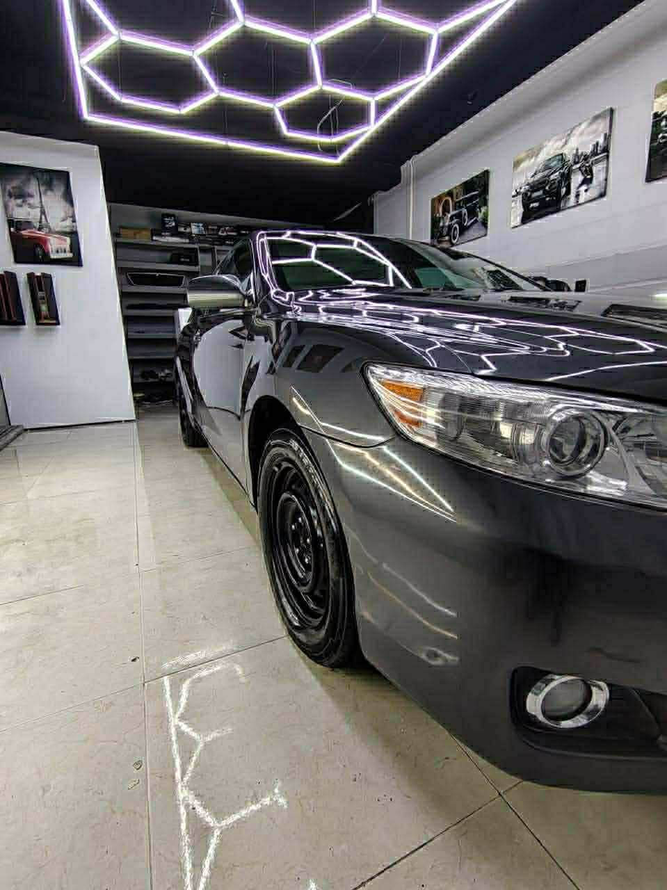 تؤيؤتا كاميرى مؤديل ٢٠١١ مواسه فات Le ٣پارچه ى بؤياغه بئ ناو سه ياره يه كى زؤرخاوينه به ناوى خؤمانه ره قه م و سه نه وى نويه تا ٢٠٢٨ سه ياره كه له سليمانيه ژ.م ***********
*********** أربيل, العراق
