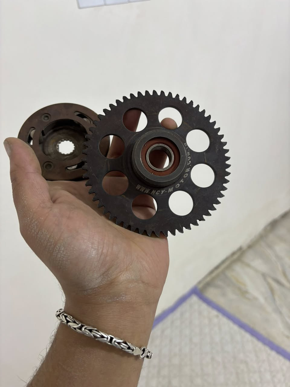 السلام عليكم سلف ٥٥ كوسو على الشغل شرط
دشلي ان سي واي شوفت عينك سنونه هم على الفحص
ويا راجز وكلجات بلادي جيب وشد بلكارتون 
.
هـ *********** ☎️
توصيل موجود
