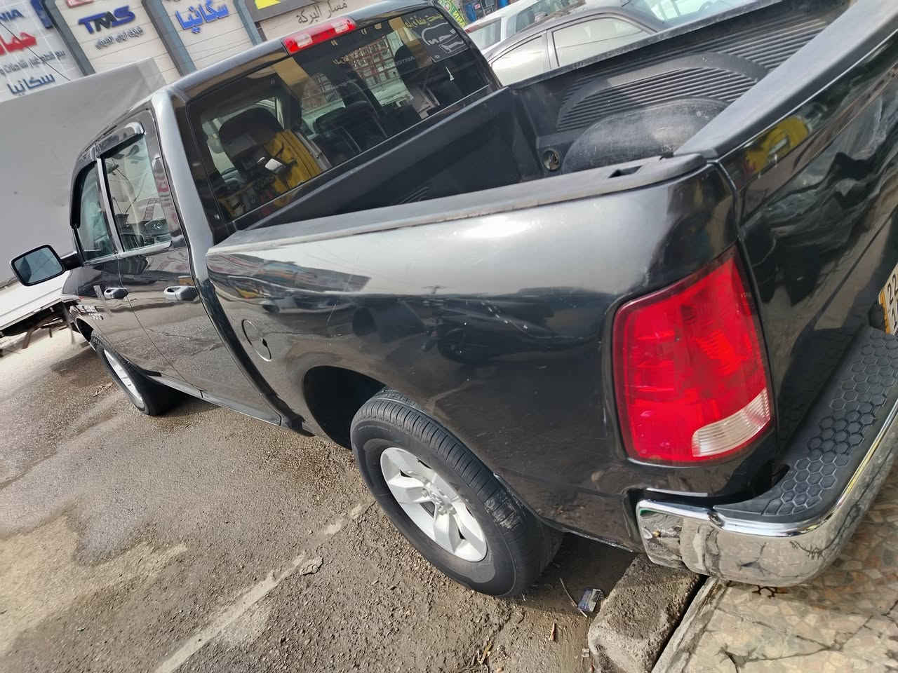 السلام عليكم
رام 2017 8 سلندر باب طويل بدي قصير
فور ويل كامرة خلفية
رقم اربيل الجديد شرط التحويل
مكان السياره بغداد
حادث جاملغ خلفي بدون دواخل بدون ايرباك
السعر 173 ورقة وبيهة مجال لشراي ***********
