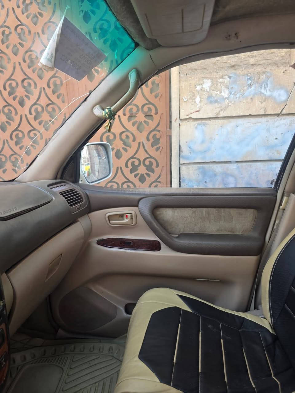 سلام عليكم لاند كروز ٢٠٠٤ فكسار مكينه كير شرط حداديه تخم تاير كهربائيات كلها شغاله تبريد ٣قطع ثلج وكاله باسمي صبق عام جاهزه سياره سعر ٨٥ مكاني ناصريه مركز ***********
