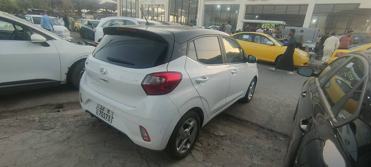 هونداي i10
للبيع او مراوس حسب القناعه
محرك 3/ 1200
شرط بانزين عادي وفول اقتصاديه
موديل 2023 ممشاها 16الف ك يعني زيروو. حساسات امامي خلفي 
كامره شاشه تدعم ابل كار بلي 
تحكم ستيرن تحديد مسار 
كير اوتو +توماتيك
سياره لونين وبعد بيها مواصفات 
حادثها 1جاملج اليسار من امريكا وشوية ملاحضات بسيطه + بيها كوبون 
سعر 110 وبيها مجال قليل
***********
