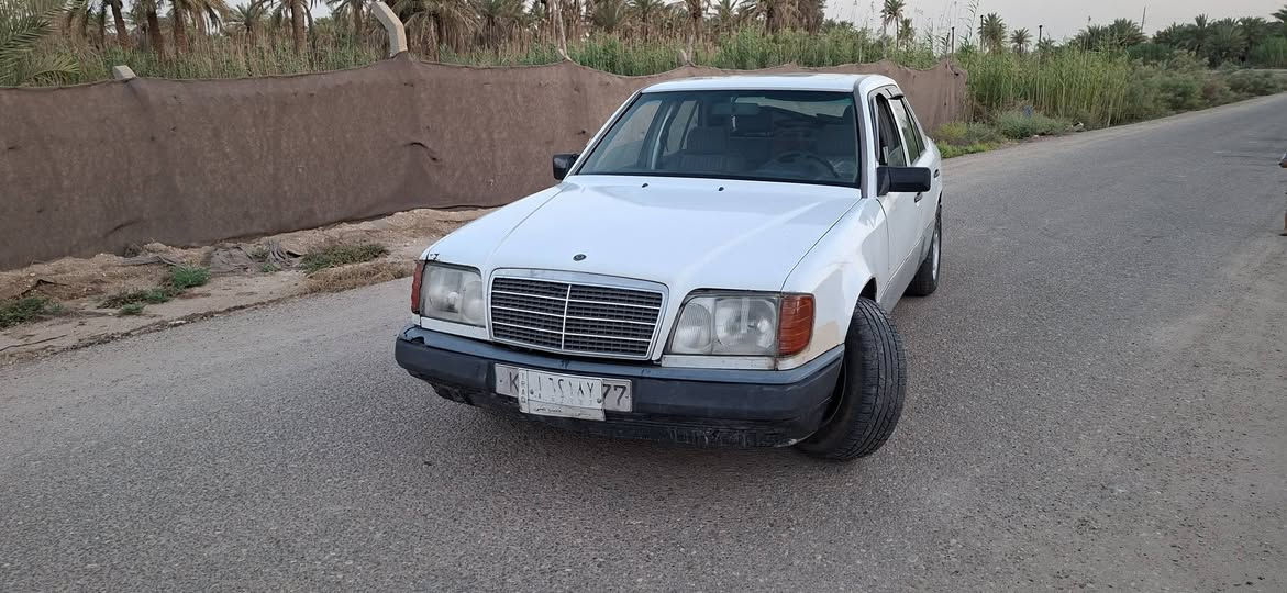 مارسيدس دب ١٩٩٣ رقم ديالى ٤٧ وبيه مجال
***********

