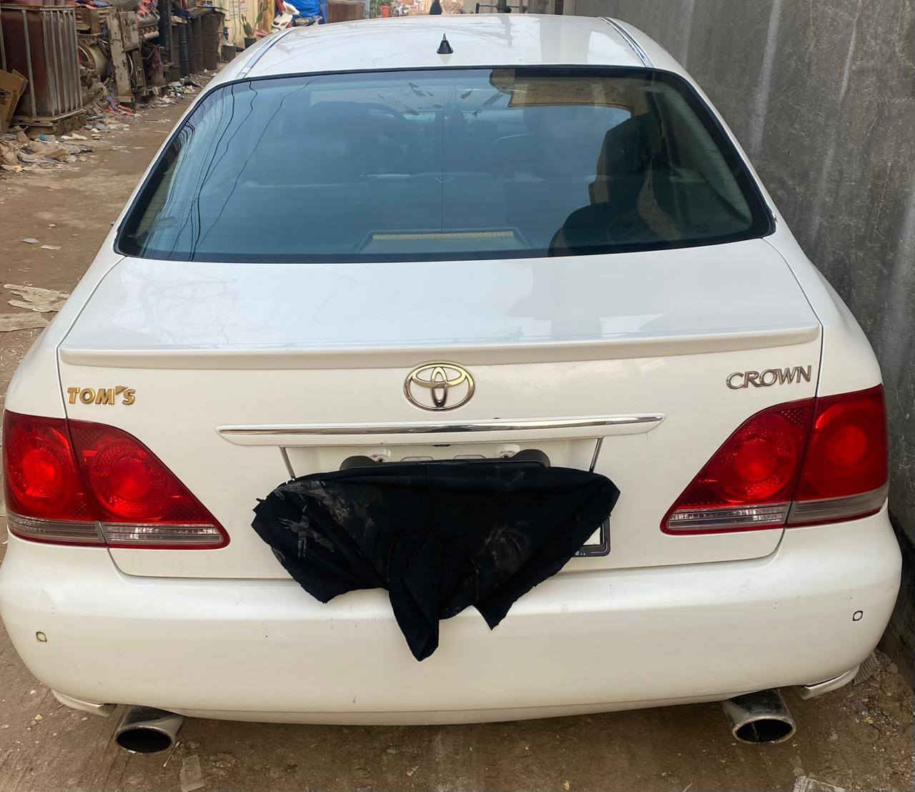 سلام عليكم ورحمة الله وبركاته مرخصت صاحب كروب محترم سياره شاهينه الون ابيض رقم سليمانيه متومه رقم انكليزي بس رقم بيهه سياره جديده معنه كلمه تجي وشوف سعر ٥٥ ورقه مكصوصه جنطه تكم عنوان بصره قضاء شراي يتصل على صاحب سياره هذه رقم
*********** ملاحضه انه مكلف بل نشر
