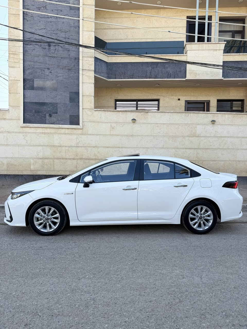 السلام عليكم 
كورلا شكل الخليجي هايبرد وارد صيني 

رقم بغداد باسمي هزه وسنويه وارقام كلها جدد 

موديل 2023 
الوجبة الاولى(علامة زركة)

اخت الزيرو كفالة عامة من كلشي 
 
 ماشية 5 الف فقط 

(سويجات الشركه + الارضيات كلهن جدد وياها )

مواصفات 
سلايد 
بصمه 
تحديد مسار + رادار امامي 
اتو هولد + سايد بريك بصمه
رايدها ب152 وبيها مجال  

مكاني بغداد حي الجامعة وهذا رقمي ***********
*********** واتس اب
