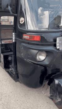 تكتك ٢٠١٩/١٢ مرقمة بغداد
بسمي تحويل ٢ يوم 
صبغ بس دوس محرك مفتوح 
سعر ٦٣٠٠وبيها مجال بصيط
*********** مكاني بغداد العبيدي
