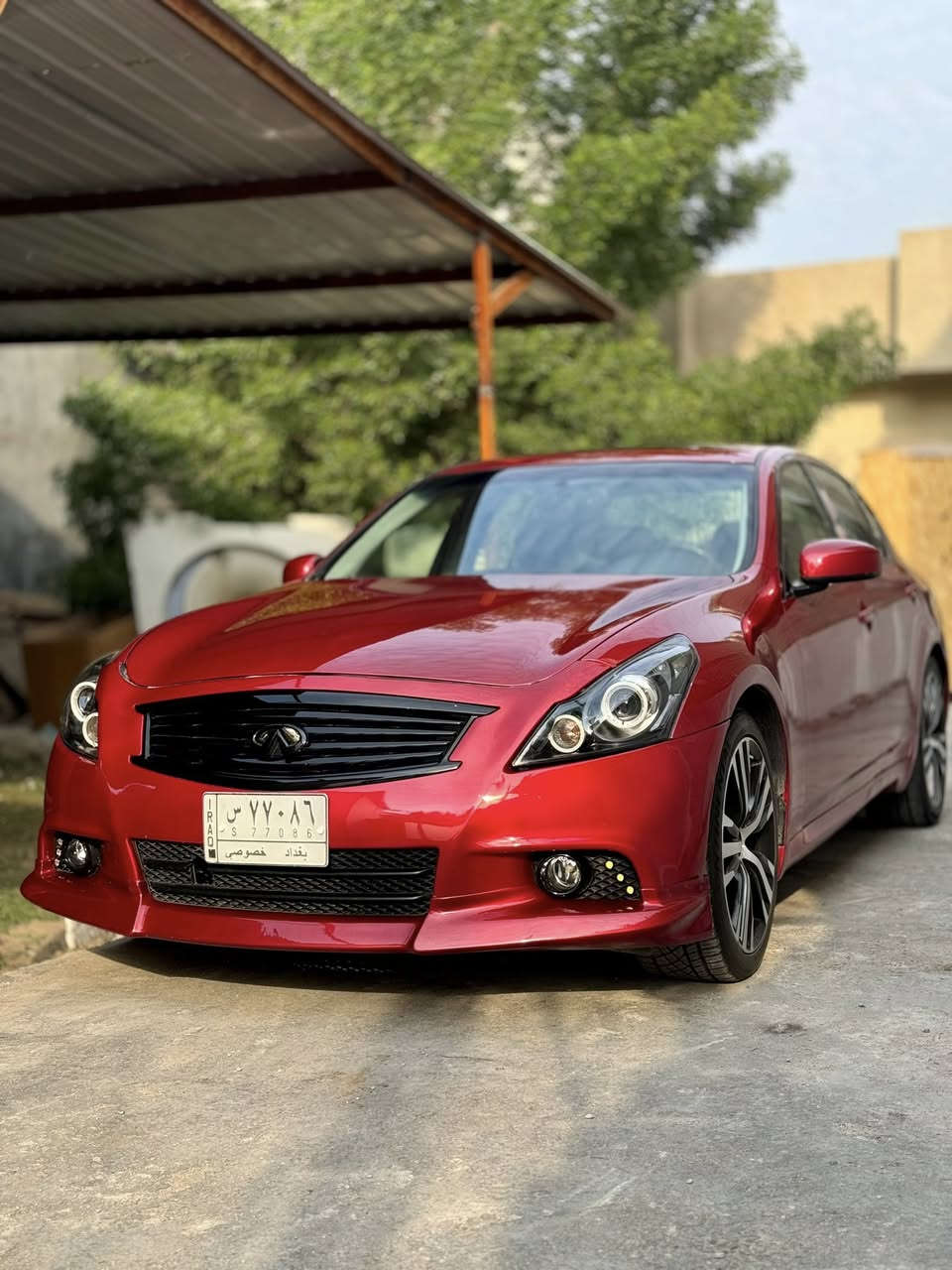 �✨ عيدكم مبارك وكل عام وأنتم بخير ✨🌙
أسأل الله أن يعيده عليكم بالصحة والبركة 🙏

� للبيع: Infiniti G37XS موديل 2010 (فل أوبشن )

سيارة نظيفة جداً (بدون غرق) بحالة ممتازة، مناسبة لعشاق الأداء والشكل الرياضي 👌

🔧 المواصفات والتعديلات:

 • ستيرن فورجد مع شاشة + RPM

 • تغيير لون من الأحمر الطماطي إلى لون 🔥 Q50 RedSport

 • مجاولq50

 تخم ويل Q50

 • شوت لونك تيوب 3 إنچ

 • داون بايب + Y بايب + دبات أكسل بلاك + طلقات (Corsa)

 • برمجة Uprev (5 مابات):�

 1 بنزين عادي

 2 بنزين محسن (استخدام يومي)

 3 طلقات + فليم 🔥

 4 ماب مع إضافة محسنات للبنزين 

 5 ماب خبطة (Performance)

 • 

السيارة بيهة دعامية s+ دوس s  وكشنات s حضن كهرباء والحضن شغال 

واكسل lsd قفل 

راتيتر المحرك مال R/T جديد وراديتر التبريد جيضاً جديد مع اضافة مراوح ثنين اماميات 

💡 إضافات وتفاصيل:

 • تبديل عدسات اللايتات+ حلقات (إضاءة أقوى وشكل أجمل)

 • تغليف عوازل كامل للأبواب والصندوق 

 • تغليف داخلي فورجد ✨

⚠️ ملاحظة:

 النواقص : • السيارة بيهة مشكلة البصمة لازم بس من قريب تفتح وتشتغل عادي بدون اي مشاكل وتحتاج فقط دوشمة (غرفة)

والباقي كلشي كامل وشغال ١٠٠٪؜

💰 سيارة جاهزة من كل النواحي تقريباً + صرف عليها هواية

باسمي تحويل مباشر 

📍 السعر: ١٢٥  

المكان بغداد اليرموك 

للتواصل على الرقم ***********
