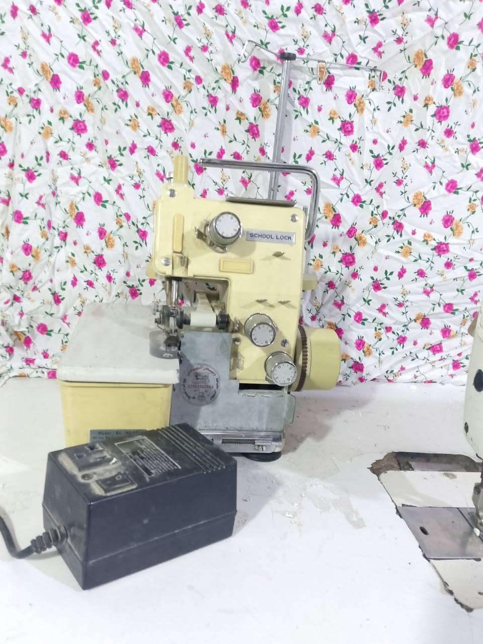 مكاين خياطة نضيفة للبيع 
مكينة اوفر للبيع 3 خيوط السعر 175 بيها مجال بسيط
مكينة برذر صناعي للبيع السعر 175 بيها مجال بسيط 
مكاني الشعلة شارع 60


**إذا كنت صاحب هذا الإعلان وتريد حذفه لأي سبب، رجاءا أرسل رسالة إلى الدعم الفني**