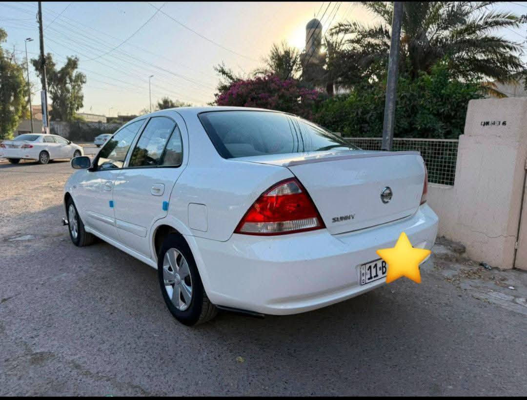 للبيع نيسان سني بدي كوري 1600 اقتصادي 100٪قبغ ابيض الجانيها يعرف بيها ويعرف بمواصفاتها  اقوه سياره هذا الموديل 2007 قطعتين صبغ بسيط رقم بغداد بأسمي صدر جديد تبريد ثلج مكان تواجد السياره في سامراء وبغداد
*********** بغداد, العراق

