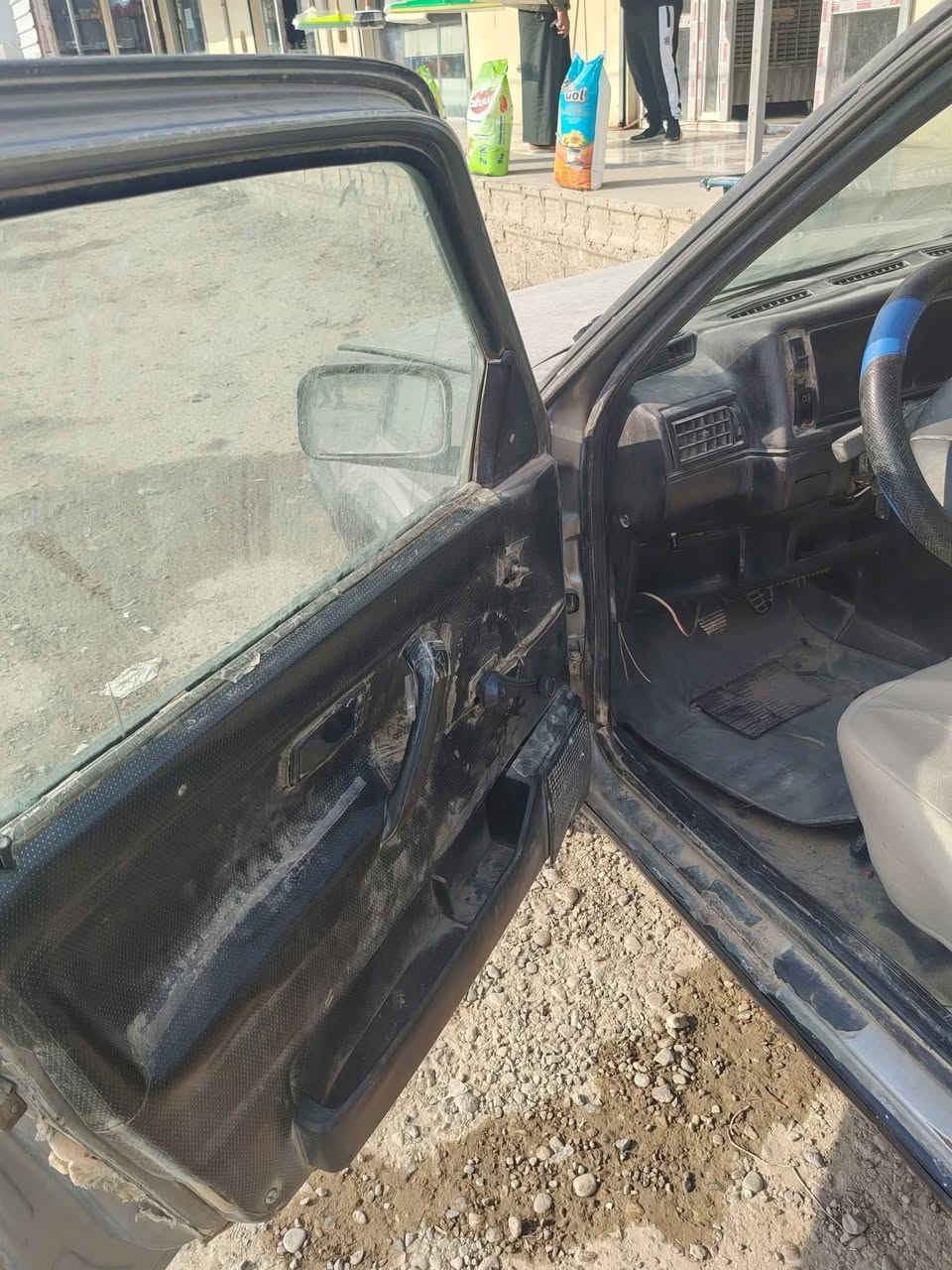 السلام عليكم ورحمة الله وبركاته

للبيع كولف. 1989
محرك شرط.
كير.  نمره ورا مايبدلل 
السياره جاهزه شغاله كامل 
تايرات   فوگ النص عمر👍🏻
صدر نص عمر👍🏻
كهربائيات شغاله 
رقم كركوك. بيها سنويه. بس ماندل صاحبهاا
السعر 12 وبيه مجال  🏃‍♂️‍➡️✅
والاتصال ع الرقم *********** 
 مكانه العلم
