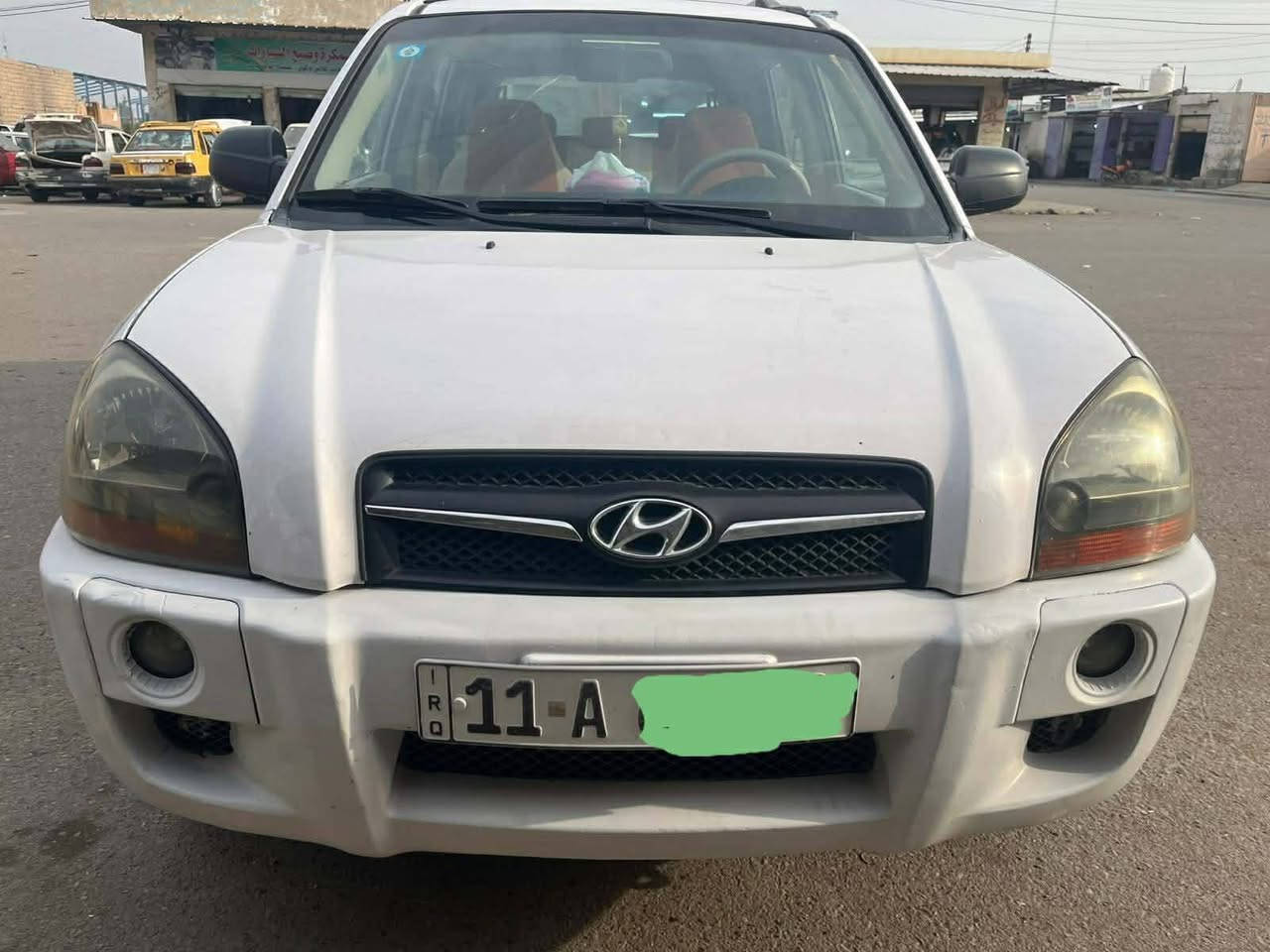 السلام عليكم سياره توسان للبيع
موديل 2009‪
رقم بغداد باسمي سنويه لل27
سياره بلاديه
جاهزه من كلشي
مكينه أو كير بلادي 
صدر امامي خلفي جديد
بيها بارد شويه باب اليمنه الخلفي
كاعيه جلد 
كشنات دوشمه جديده
الاستفسار ***********
