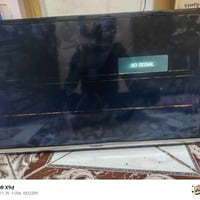 شاشه للبيع بس يرادلها تصليح بيها هاذه الخط ‏‪07739145419‬‏