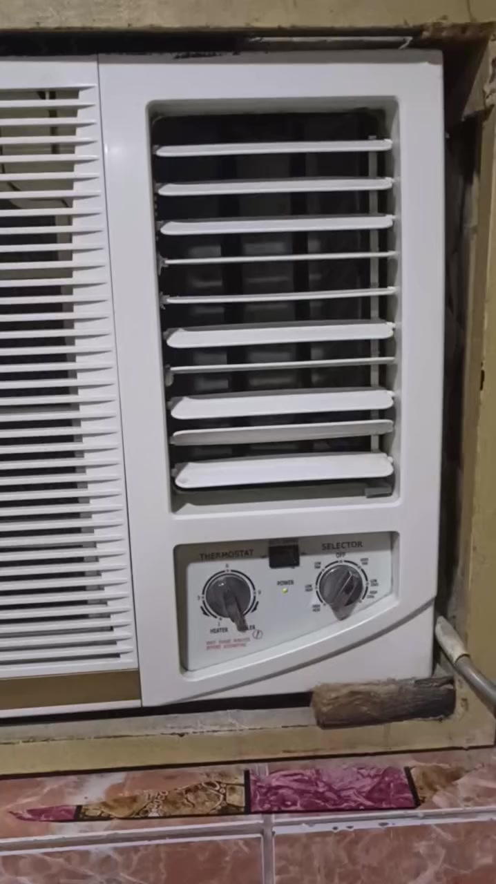 السلام عليكم
مكيف ميديا 2طن نضافته 80٪ سعره 250 ألف معه القفص مالته عنوان بعقوبة ***********
