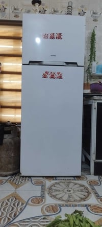 ثلاجة • نظيف • تجميد شغّال