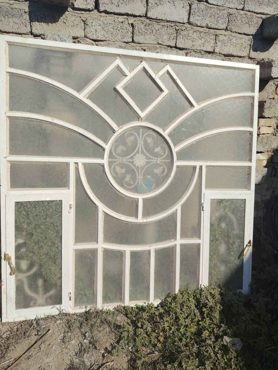 شبابيك للبيع الاتصال على الرقم ***********
