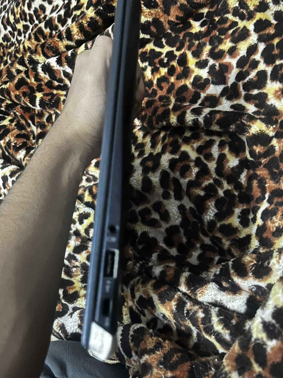 لابتوب داينبوك x40-g معالج i7 10510U رامات 16 3200 ذاكره 512ssd كرت شاشه كرافيكس فاملي مراوس بكيس او بيع بسعر 350


**إذا كنت صاحب هذا الإعلان وتريد حذفه لأي سبب، رجاءا أرسل رسالة إلى الدعم الفني**