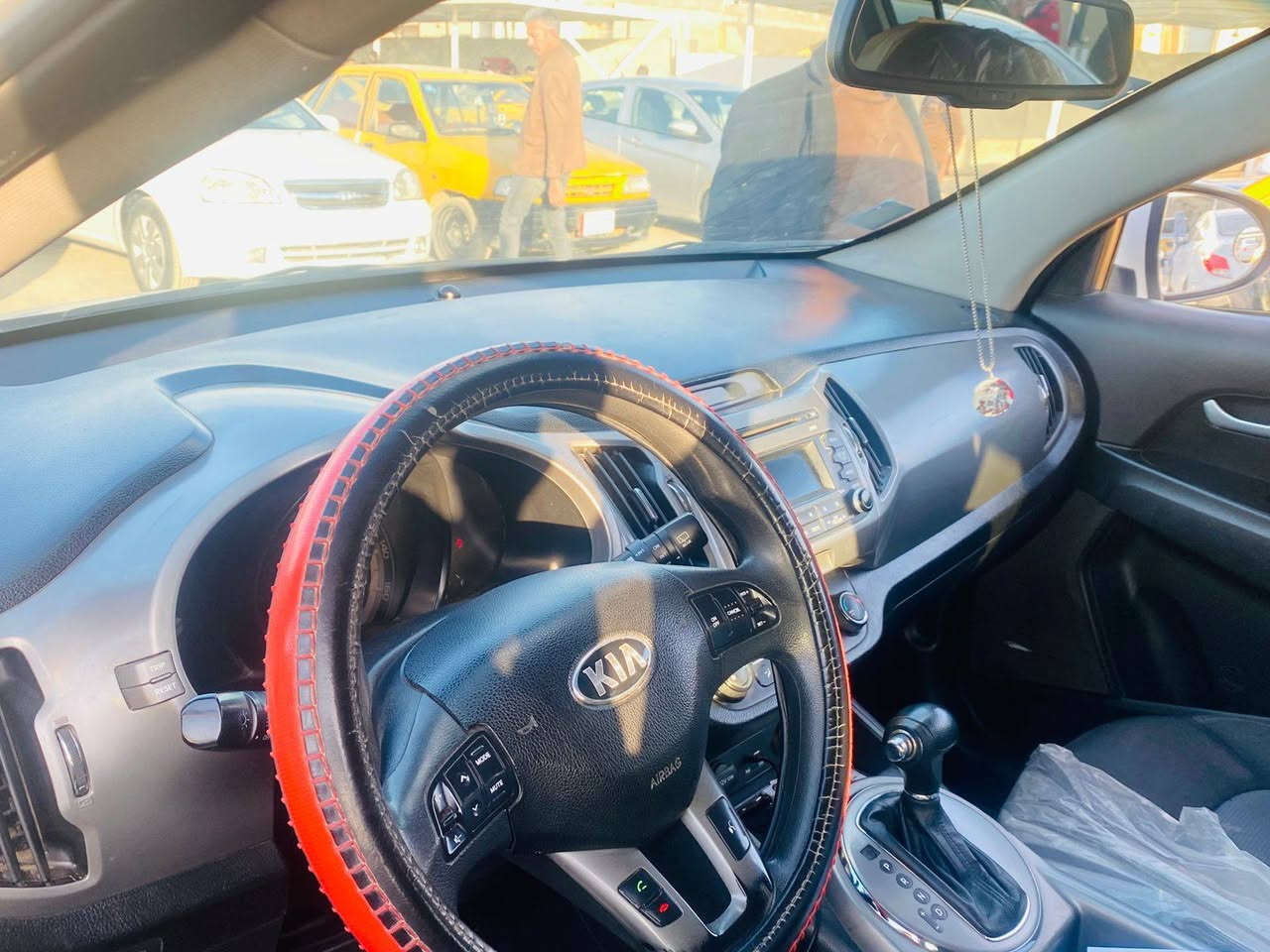 كيا سبورتج ٢٠١٦ أمريكي
مكانها كوت مركز
رقم واسط مشروع وطني
تحويل مباشر
ماشيه ١١٢ 
سعرها ١٣٥ بيها مجال
***********
***********
