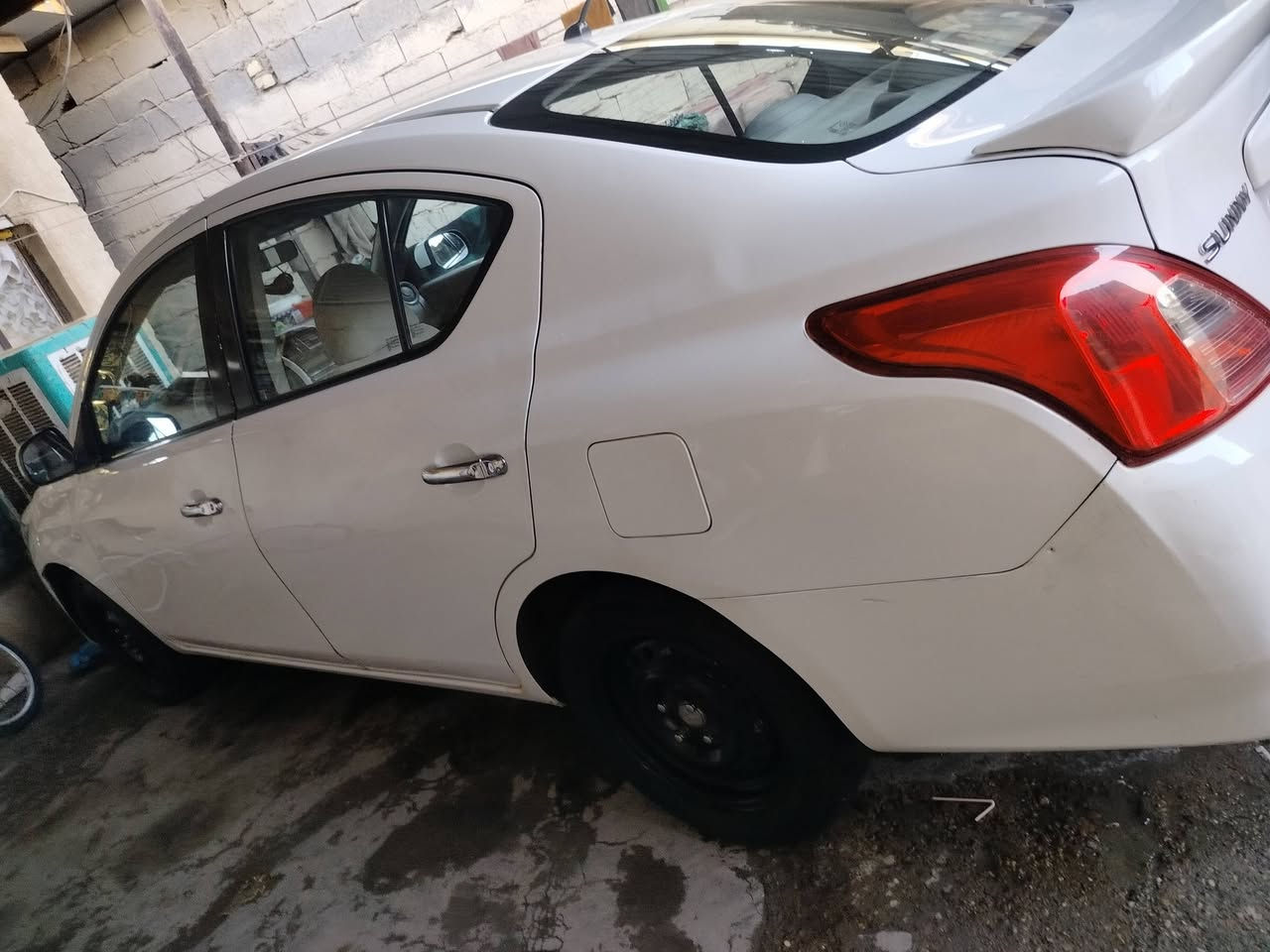 سلام عليكم
سني هندي ام البليته الزركه
موديل 2017
بيهه طخطخات امعدليهن بارد 
مابيهه تبديل وبيهه مكانات صبغ قليل 
مكينه كير شواصي مكفول 
سعر 85وبيه مجال حك الجيه 
العنوان بغداد الحريه 
رقم الهاتف ***********
