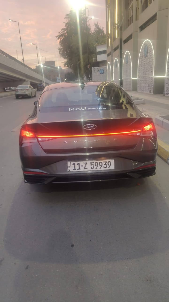 النترا ٢٣ وارد امريكي بدون صبغ 
مكينة ٢٠٠٠ دوش 
بجم كبس 
موصفات 
فول تحكم سترين 
تبريد شاشه
شاشه متصلة 
كشنات تدفئة 
بصمه تشغيل 
سايد بريك بصمه 
مودات قيادة 
ماشية ٤٨ الف كيلو 
تخم تاير جديد 
برغي مناقصهه
حادثه قبق جنطه فقط
سعرها ١٦٠ 
بغداد
***********
