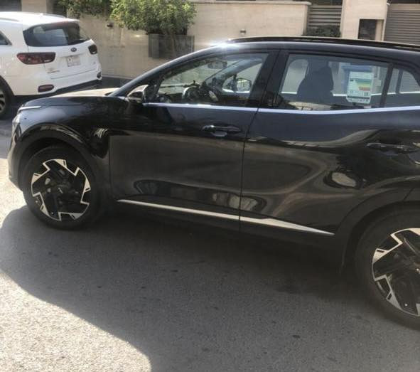 السلام عليكم ‭
سبورتج  2023  خليجي فول /1/1
بصمة بنوراما تشغيل عن بعد شفتات 
جنطة كهرباء كشنات كهرباء 
ماشية 22 الف حقيقي 
ضمان شركة نم شارع 100 
مكفولة من الصبغ والبارد رقم اربيل بسمي 
تحويل مباشر مكان السيارة بغداد
السعر 235
 اتصال /***********
اي استفسار اتصال ع الرقم .
