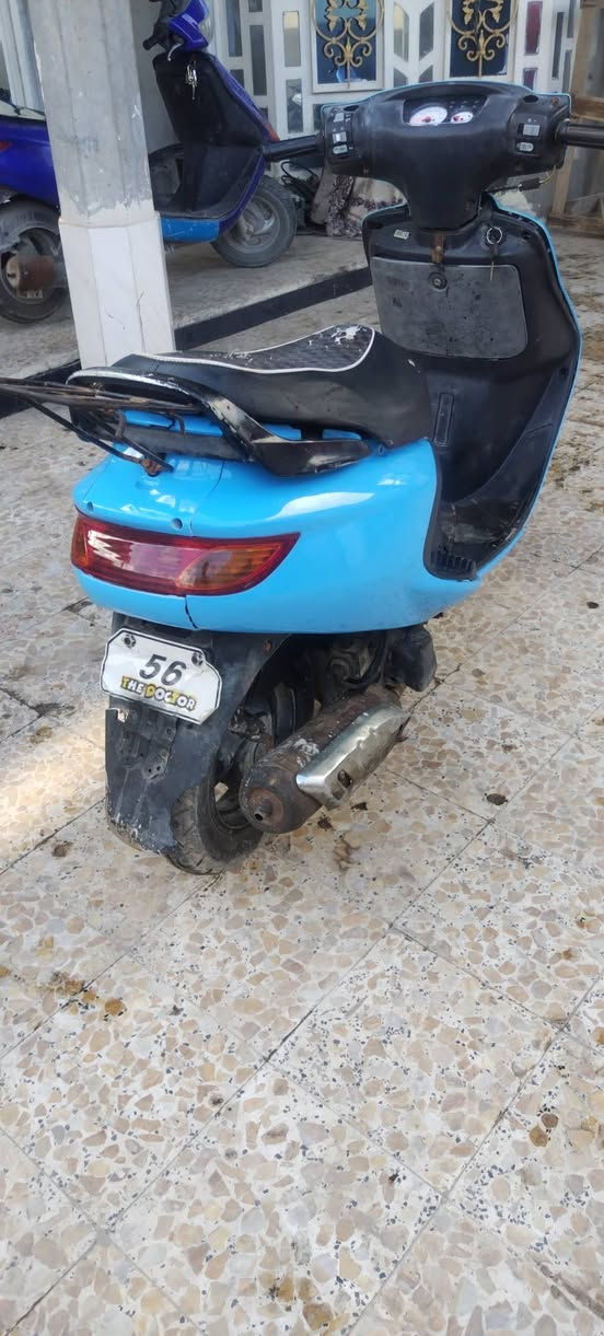 سلام عليكم دراجه فراشه لبيع دراجه حلوه ونضيفه مكينتها ناعمه مجفته تجفيت اصلي كهربايات يشتغلن سلف لايتات اشاير بس قفد صندوق ما يقفل سعر ٤٥٠ مكاني بصره شراي يتصل ***********
