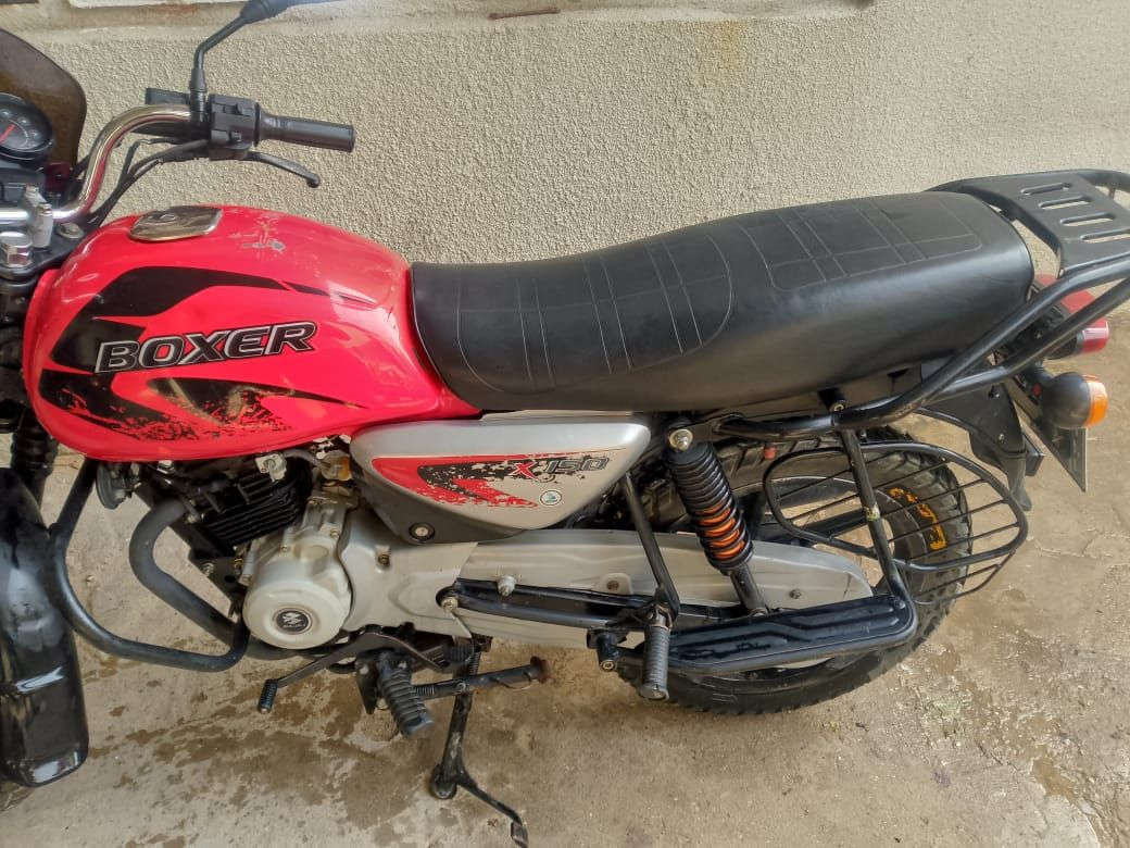 السلام عليكم بوكسر للبيع موديل 22 الدراجه نظيفه بشوفت عينكم الشراي يتصل العنوان بغداد حي العدل 
السعر 2,350تحويل ثاني يوم
***********
