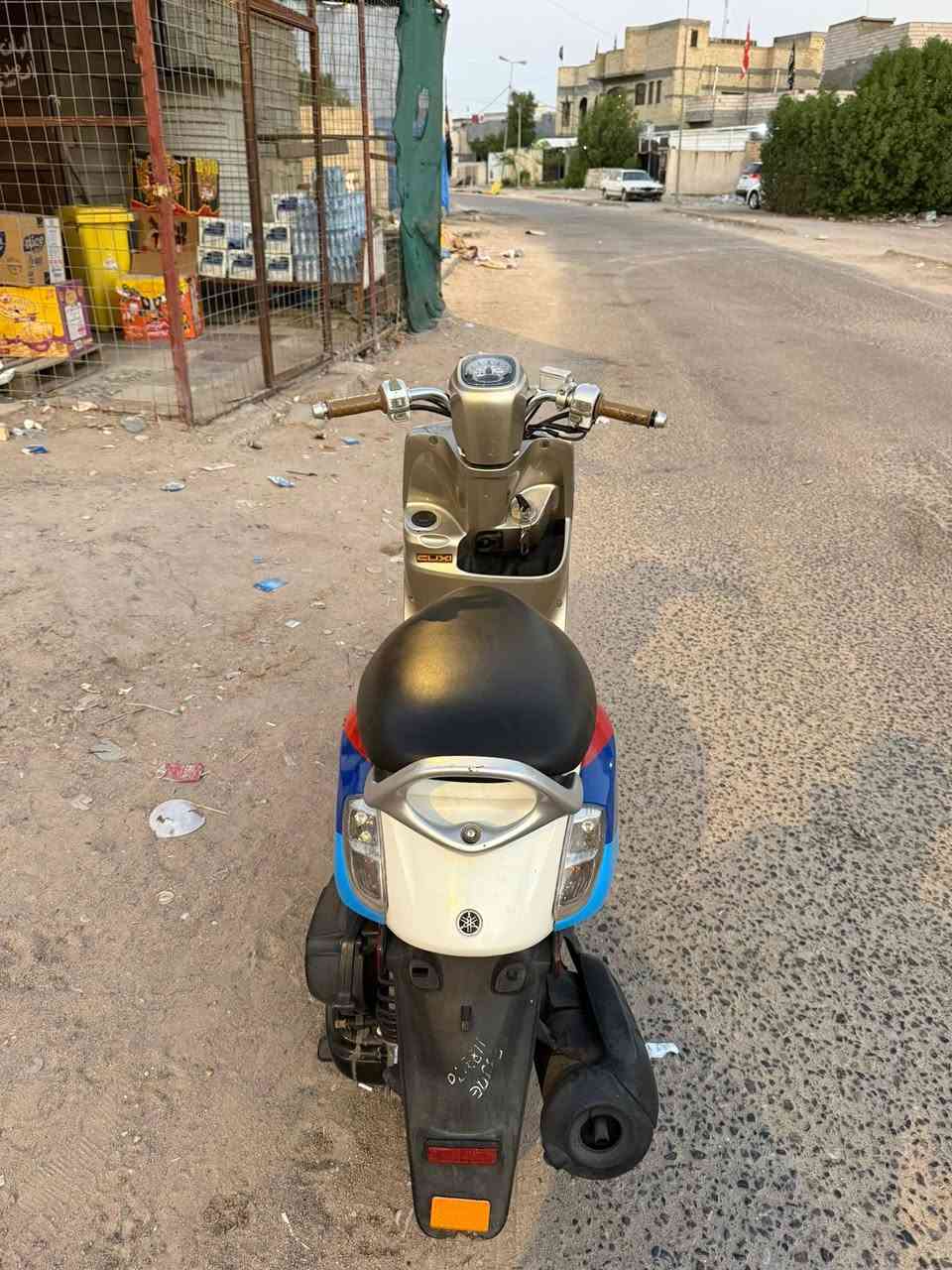 بوليسي رمبه صارلها عشر ايام من ماخذه وصلها موجود بمليون و٢٠٠ وبيها مجال قليل مكاني بصره جمهوريه ***********
