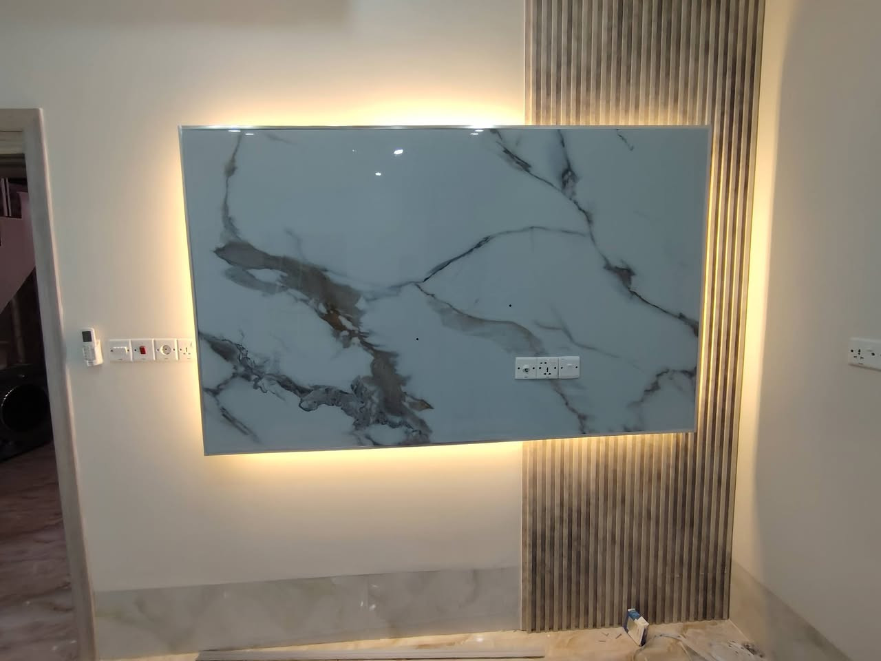 نقدّم جميع أعمال الكهربائيات باحتراف ودقة عالية:
✔ تأسيس كهرباء من الصفر
✔ تصليح جميع الأعطال الكهربائية
✔ ترتيب وتنظيم البوردات
✔ كهربائيات الجبس بورد (سبوت لايت – LED مخفي)
✔ تعمير وترميم البيوت والمحلات
✔ شغل نظيف + أمان عالي
🔧 خبرة
🔧 التزام
🔧 مواد أصلية
🔧 شغل مضمون
📞 للتواصل: اسطة محمد 
☎ ***********
☎ ***********
