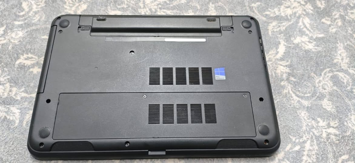 DELL LATITUDE 3540
مع ماوس وحقيبة 
المعالج: i5
الجيل: 4
الرام: 8GB DDR4
الهارد: 256GB SSD
كرت الشاشة الداخلي: 4GB
حجم الشاشة: 15.6
السعر: 160,000

للتواصل والاستفسار ***********
