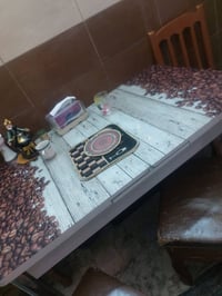 ميز طعام ٤ كراسي • نضيف • بعقوبة السراي