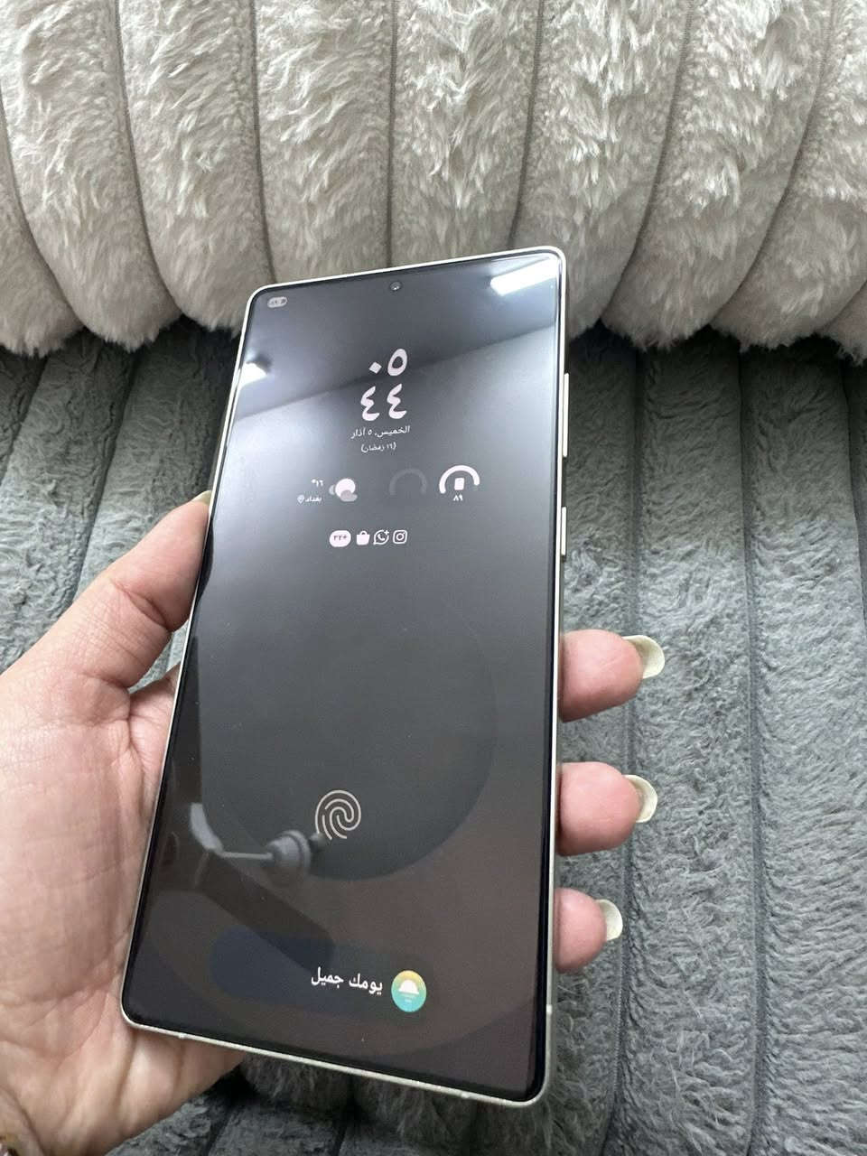 السلام عليكم سامسونك s25 الترا للبيع استخدام اسبوعين فقط بعده بلضمان وويا شاحنة الاصلية ممستخدمة ذاكرة 256 السعر مليون و250 
مكان بغداد للتواصل 
‭***********‬
