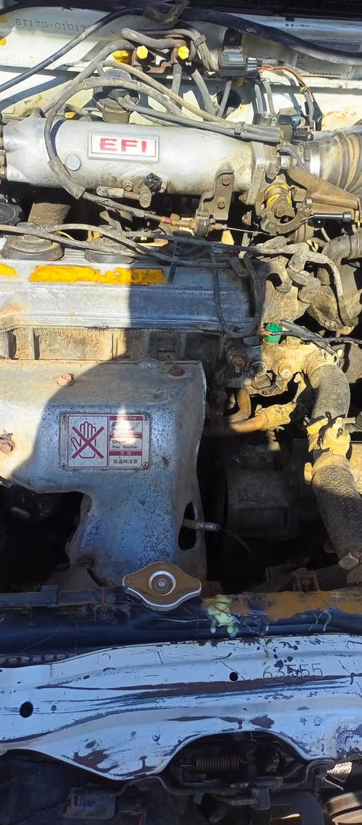 السلام عليكم
للبيع غراض كرونه 91 
محرك وگير كورلا مكفولات جدد 
+بك لايت+بريشر وعنبار جديد 
التواصل *********** مكان ذي قار
