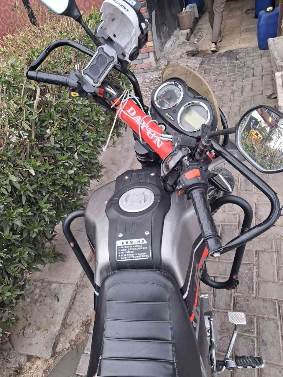 للبيع مليون وبيها مجال
‏‪***********‬‏
