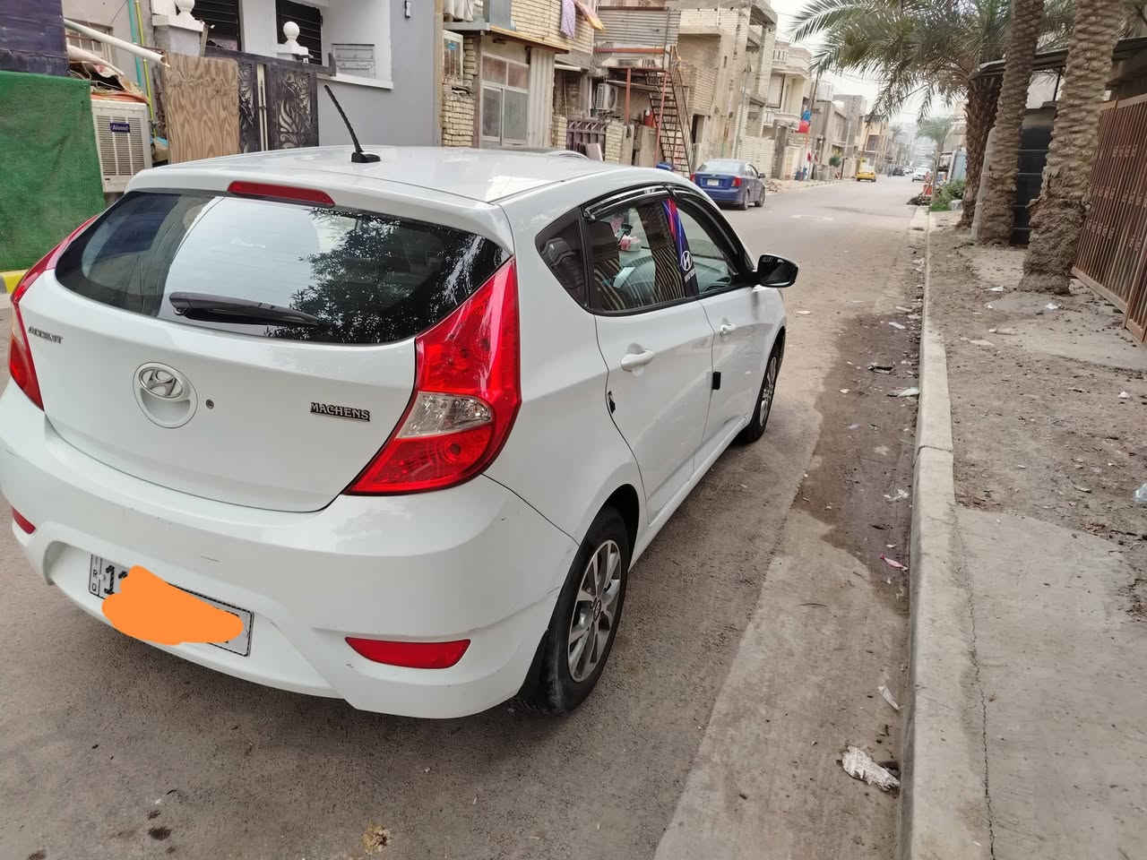 سلام عليكم عندي اكسنت هاجباك البيع سياره جديده وحلوه محرك كير مكفولات وارد حادثه جاملغ بدون دواخل وسونار موجود رقم بغداد بسمي سعر 92 العنوان بغداد حي جهاد رقم تلفون***********
