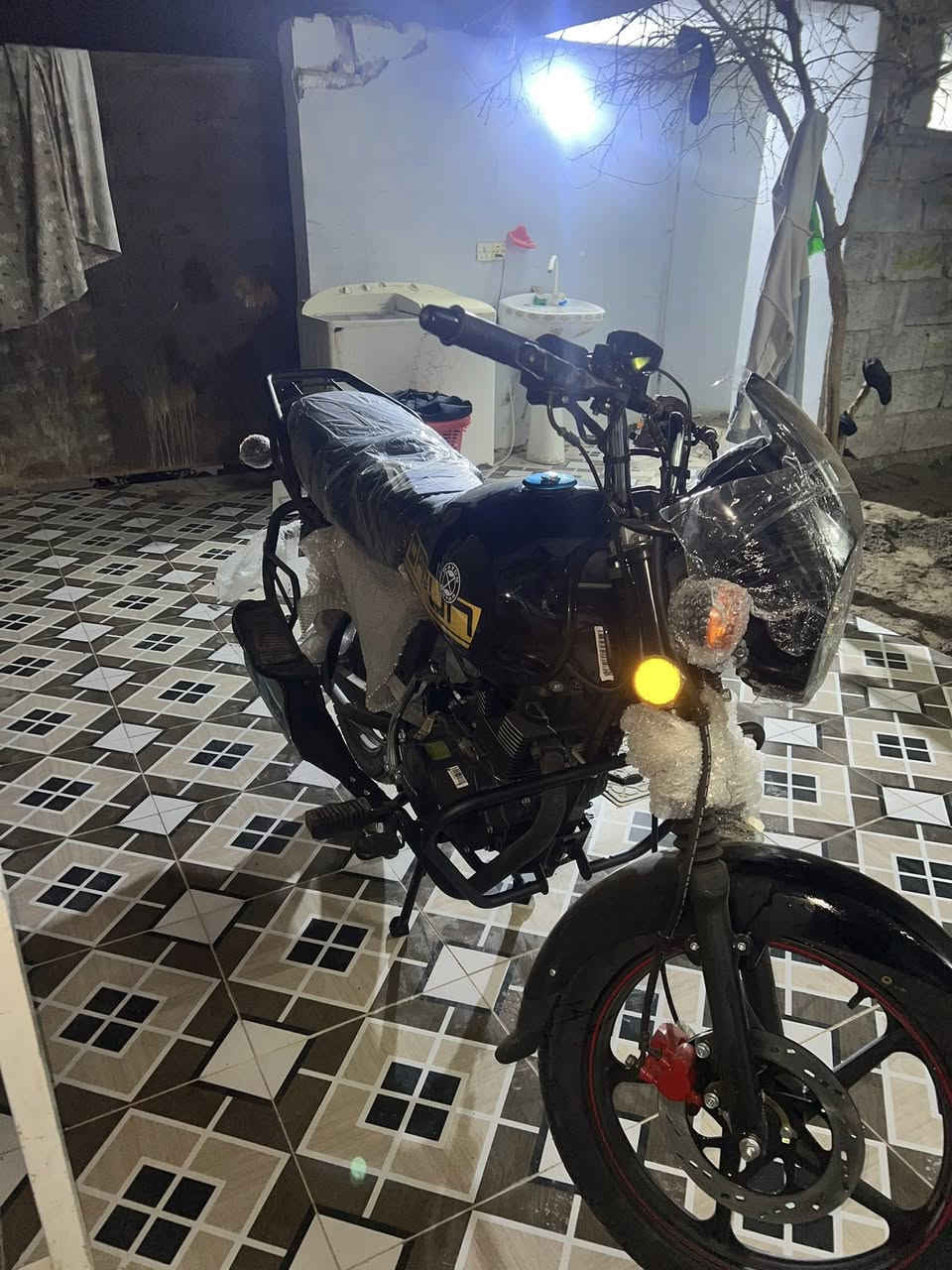 دراجه لبيع دايون موديل 26 بعده بدهن الشركه السعر تصال عل رقم ***********
