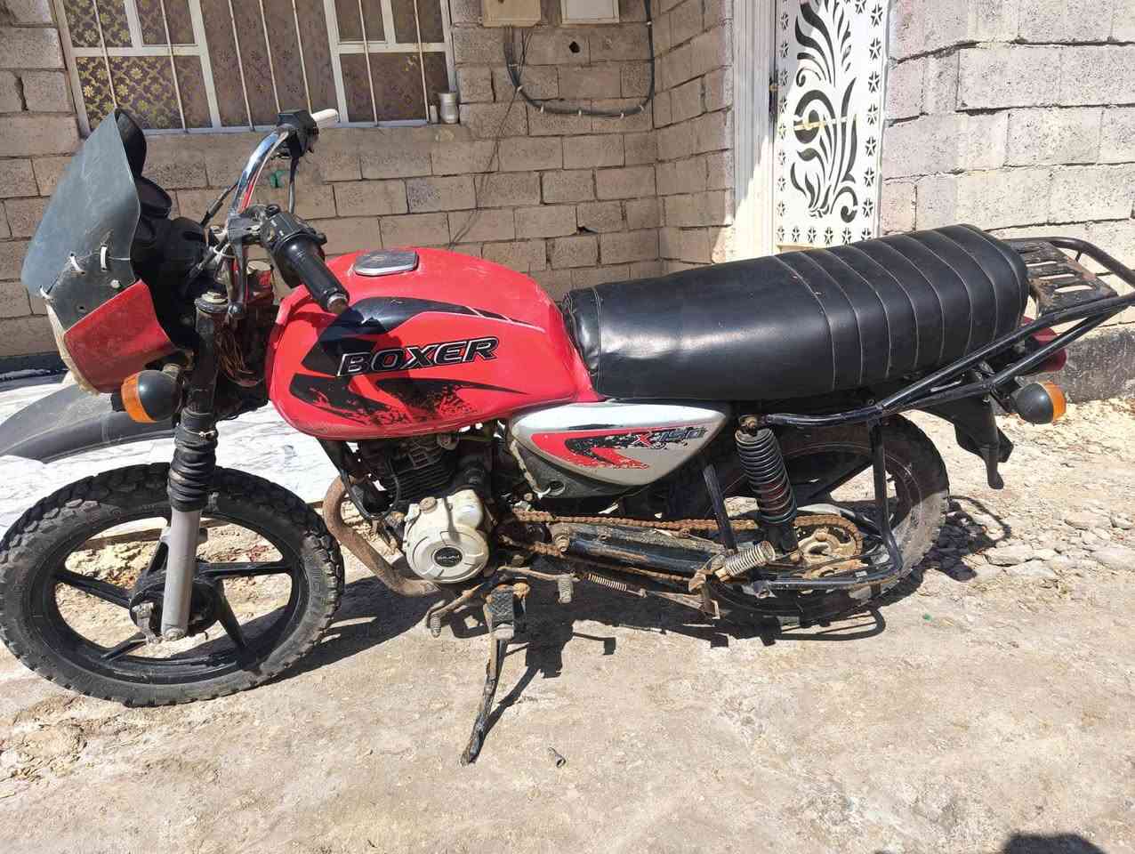 بوكسر موديل 18
اوراق اصولي
كهربايئات شغاله كله جديد جوزه ضفير و مجامع و اشيار تخم
 صدر دبلات  وياله  نضيفات كلش
الدراجه طفت وهيه تمشي
ابيع دراجه كايمه او مراوس
السعر 350وبيه مجال قليل 
 المكان كوت سيد شاطي 
***********
