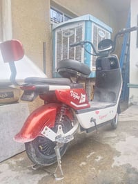 دراجه شحن للبيع اي نقص ما بيها سعر 100 الشراي يطب خاص 07776580042