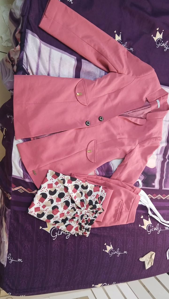 قطع نضيفه للبيع 
قياس 44و42
اسعار مناسبه


**إذا كنت صاحب هذا الإعلان وتريد حذفه لأي سبب، رجاءا أرسل رسالة إلى الدعم الفني**