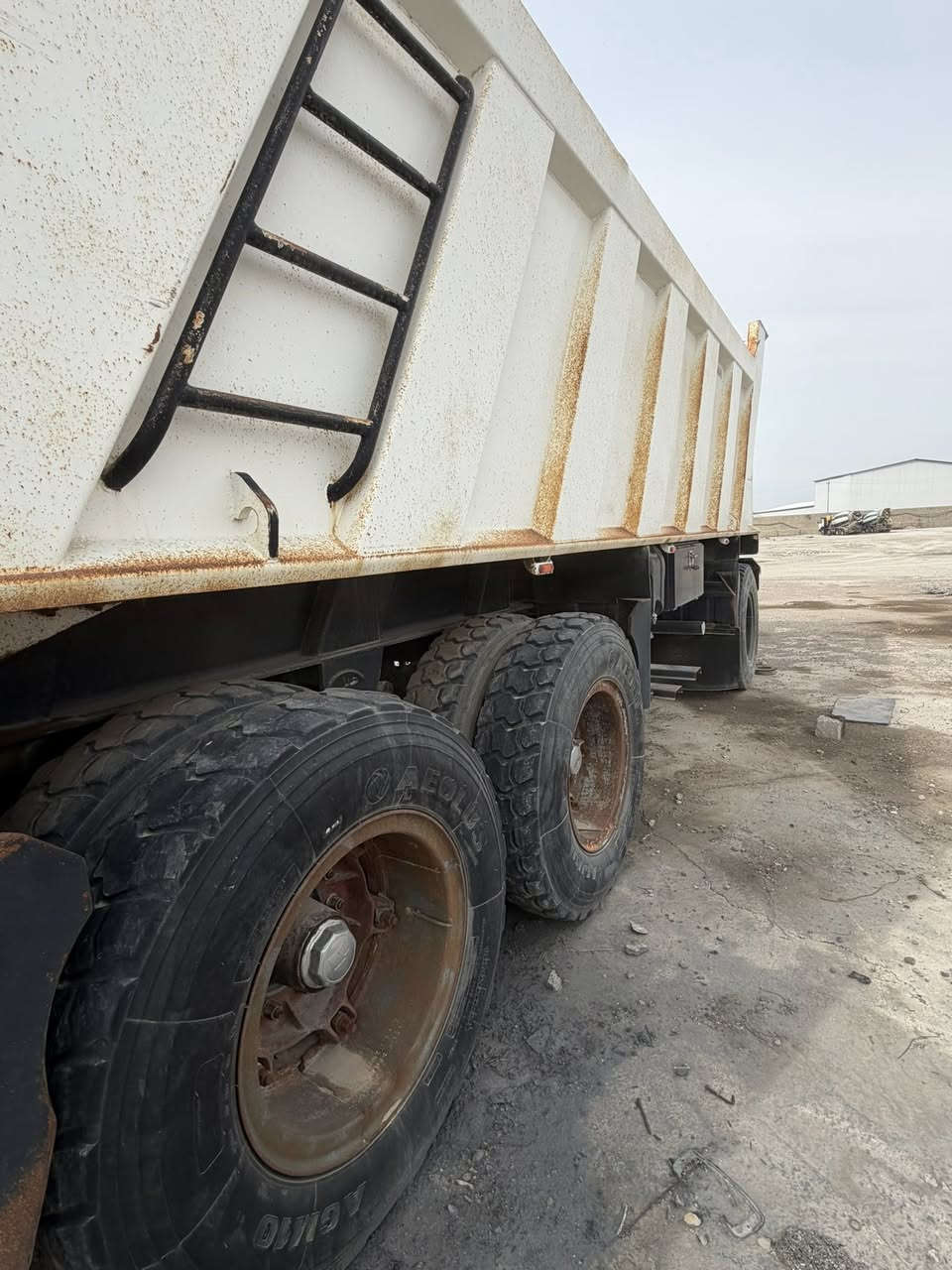 عربانه للبيع مكانها بغداد تاجي ***********
