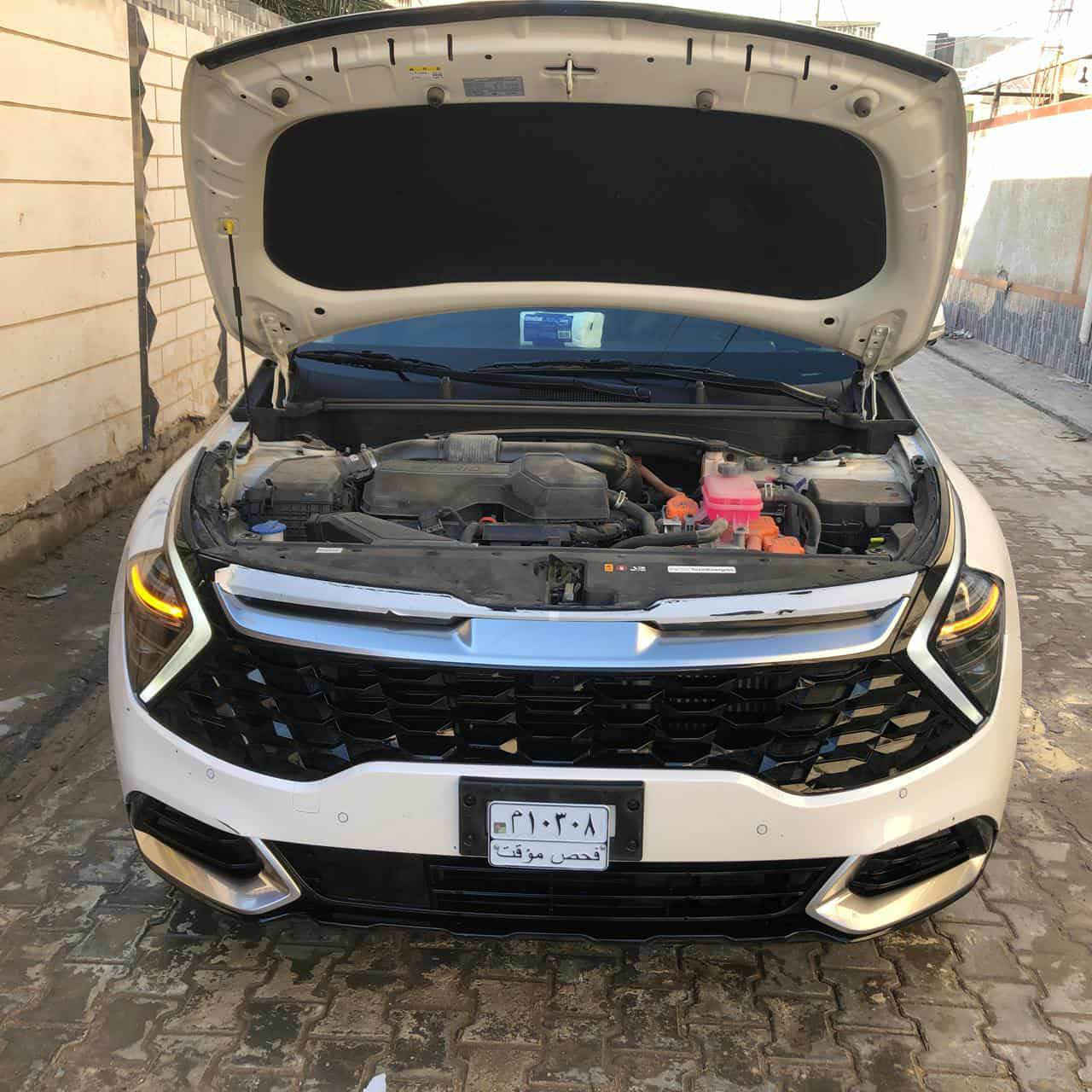 كيا سبورتج 2023 للبيع 
حرة رقم بغداد 
مواصفات برستيج اعلى فئة 
سيارة هايبرد وبانزين ،،،كاميرات خلفي وامامي محيطية 180 درجه 
نقطة عمياء ،،سياقة ذاتيه ،،كشنات جلد ،،فول تحكم ستيرن ،، شحن هاتف لاسلكي ،،تشغيل وابواب بصمة ،، كشن كهربائي ،،، تبريد وتدفئه بالكشن ،،، كشن ذكي ،،حساس خلفي وامامي ،،قماره بانوراما ،،حادثها موضح بالصور تبديل جاملغ فقط ،،، وبعد هواي مواصفات ،،مكانها بالسماوة للاستفسار *********** 
سعرها 235 ،،انا مكلف بالنشر ناصرية, ذي قار
