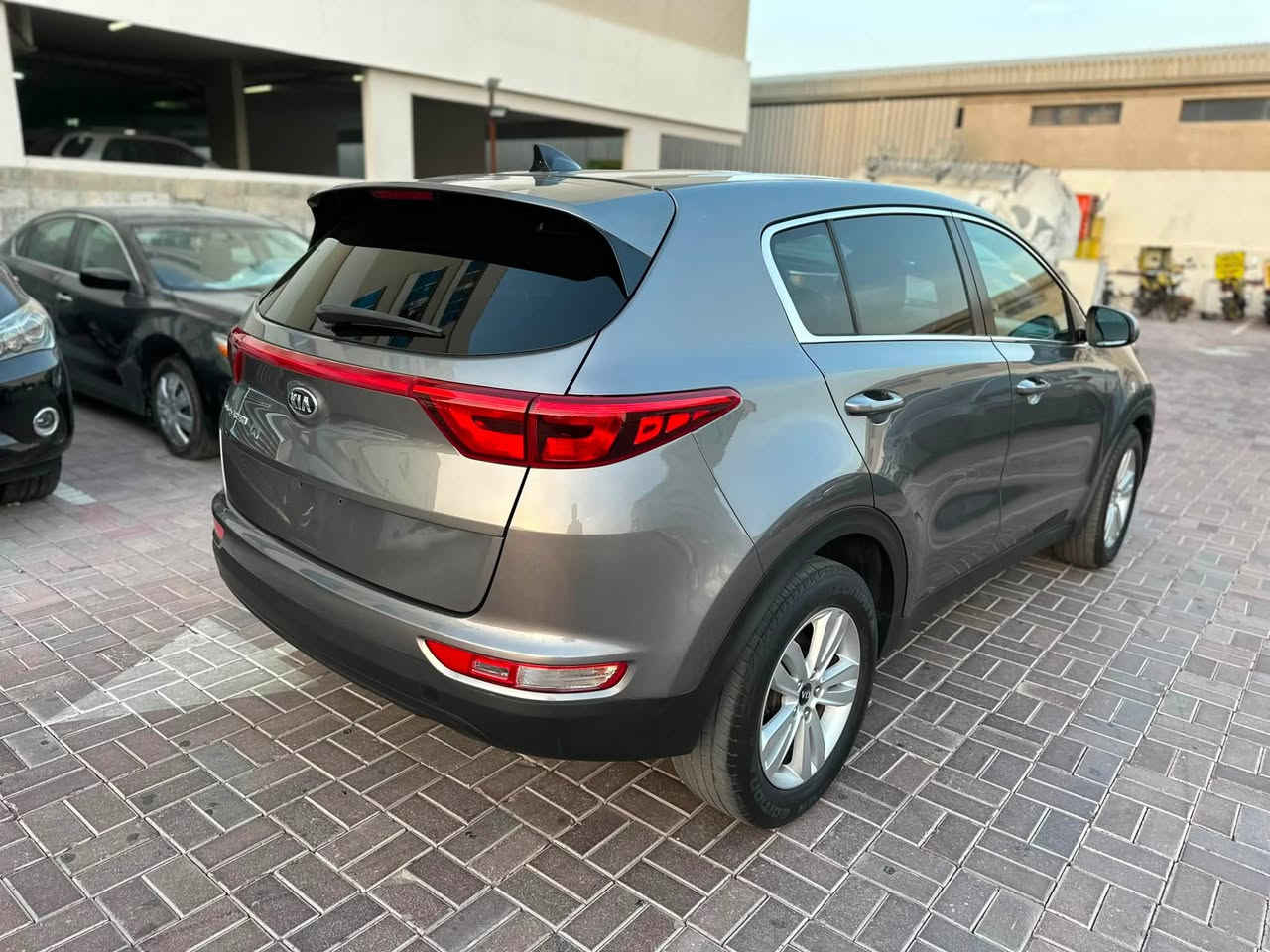 تواجد الإمارات 🇦🇪 دبي.
كيا سبورتج 2018 
2.4 L 
192000 ميل 
وارد امريكا كلين تايتل أوراق جمارك 
السعر بارضه  6800 دولار 💵 
تواصل 
00971506797554


**إذا كنت صاحب هذا الإعلان وتريد حذفه لأي سبب، رجاءا أرسل رسالة إلى الدعم الفني**