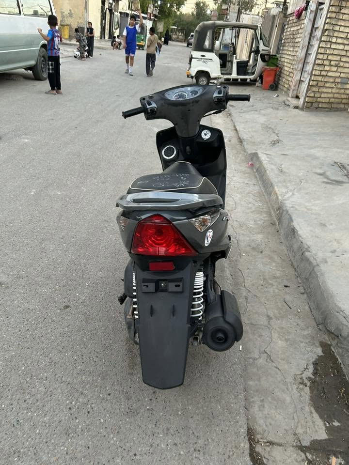 ماكس ثعلب 140 نوزل
بحاله الوكاله صالي شهر من نزلتها 
ما بيها اي نقص شغل واطلع 
شلعه معدل
مكينه خرسه 

مراوس بريز بغبغاء  او بيع 850 
مكاني الحريه الدولعي 
***********
