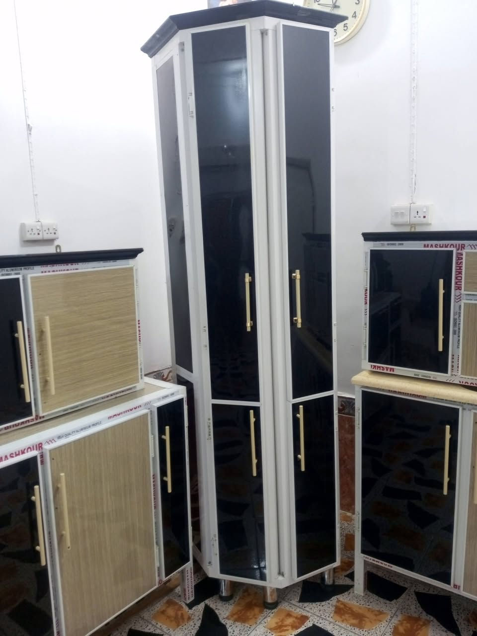 يا رزاق للبيع السعر 825 استخدام قليل تسكام فرته كله أربع أمتار أو نص الشراي يراسني خاص ادزله الفيديو والعنوان ***********
