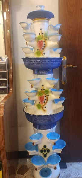 السلام عليكم من راخصة الادمن 
عندي نافوره عدد ٢ كل واحده وسعره ***********
